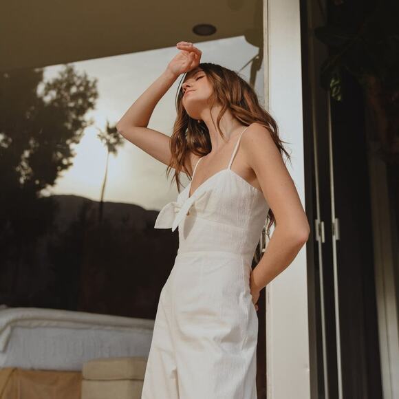 Hutch Savannah White Seersucker Bow Front Wide Leg Jumpsuit Size 2 XS Preowned - Picture 2 of 11